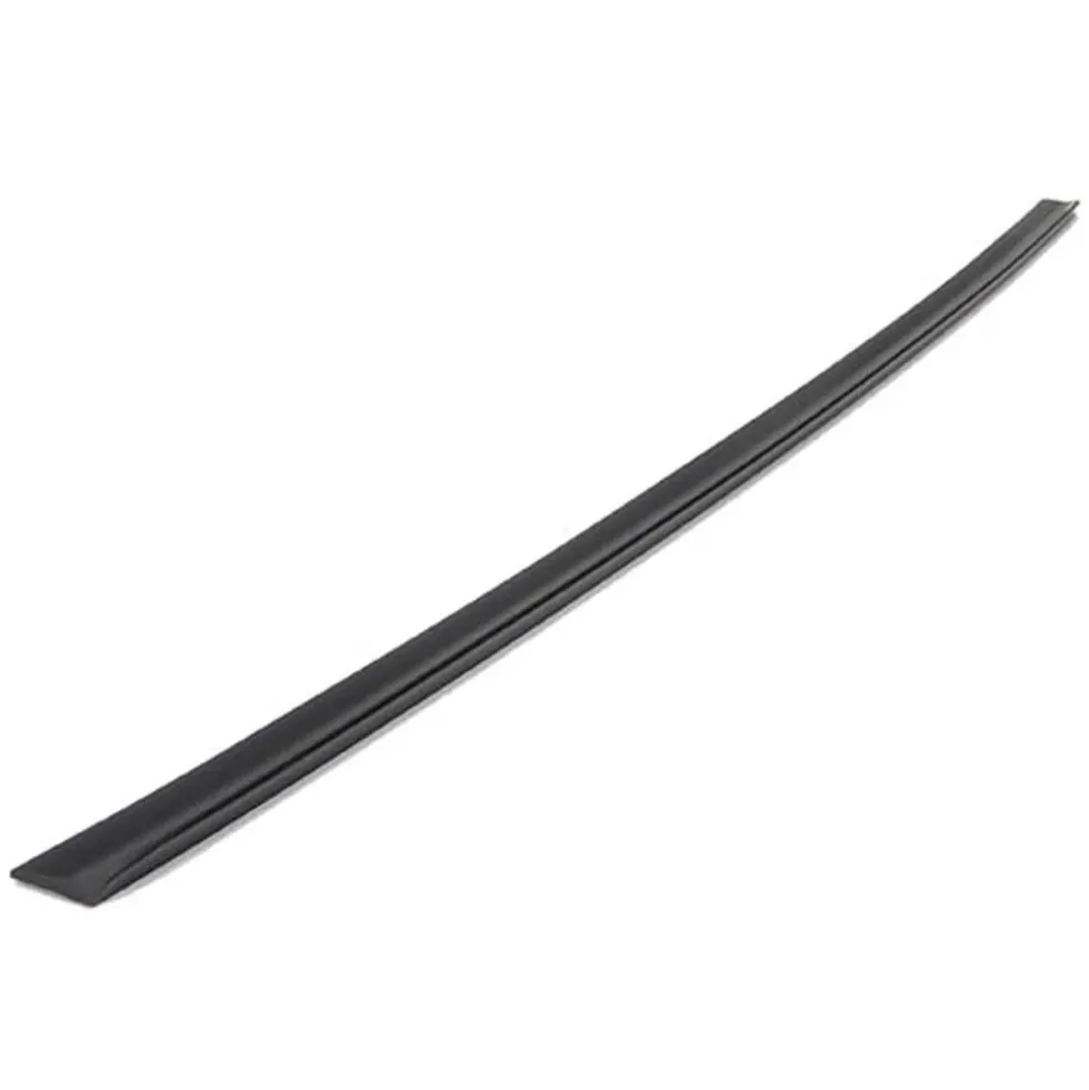Becquet de coffre en caoutchouc noir pour BMW série 3 E46 Coupé phase 1 et 2 (03/1998-05/2006)
