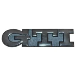 Emblème adhésif GTI chromé sur fond noir de face arrière pour VW Golf 3 GTI 8S (07/1995-08/1997)