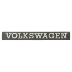 Emblème arrière VOLKSWAGEN chromé sur fond noir de hayon pour VW Passat B1 (1975-1980)